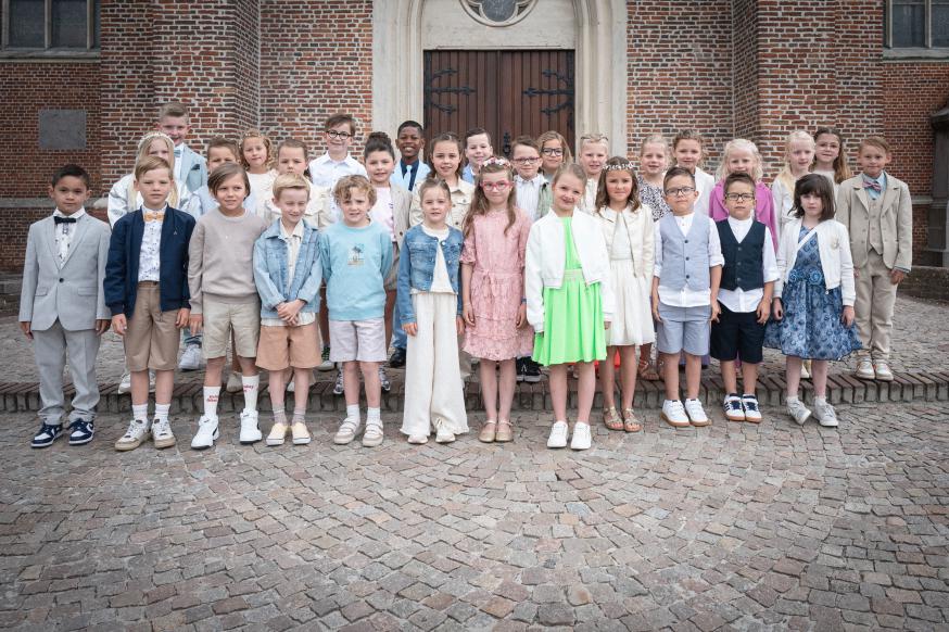 De eerstecommunicanten van Retie © Gert Daemen