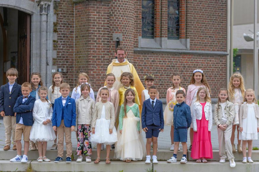 Eerste communicantjes Sint Agatha in Putkapel 2023 © Pastorale zone Leuven aan de Dijle