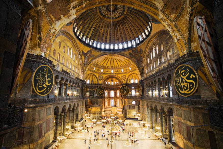 Het interieur van de Hagia Sophia in Istanbul © Istanbul hotels