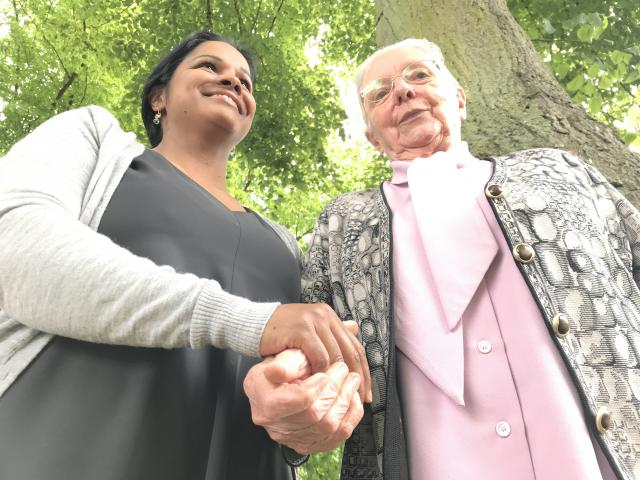 Julie Hendrickx en Jeanne Devos: 'Solidariteit kun je leren. Maak delen vanzelfsprekend.' © Lieve Wouters