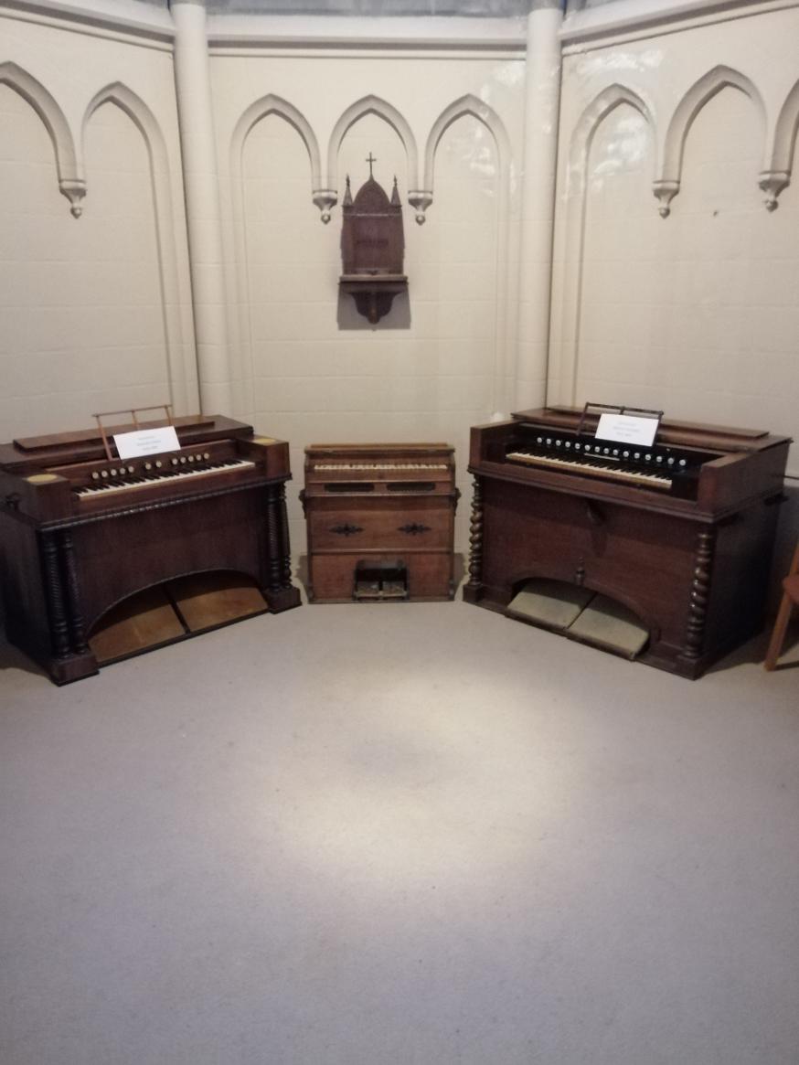 harmoniums 