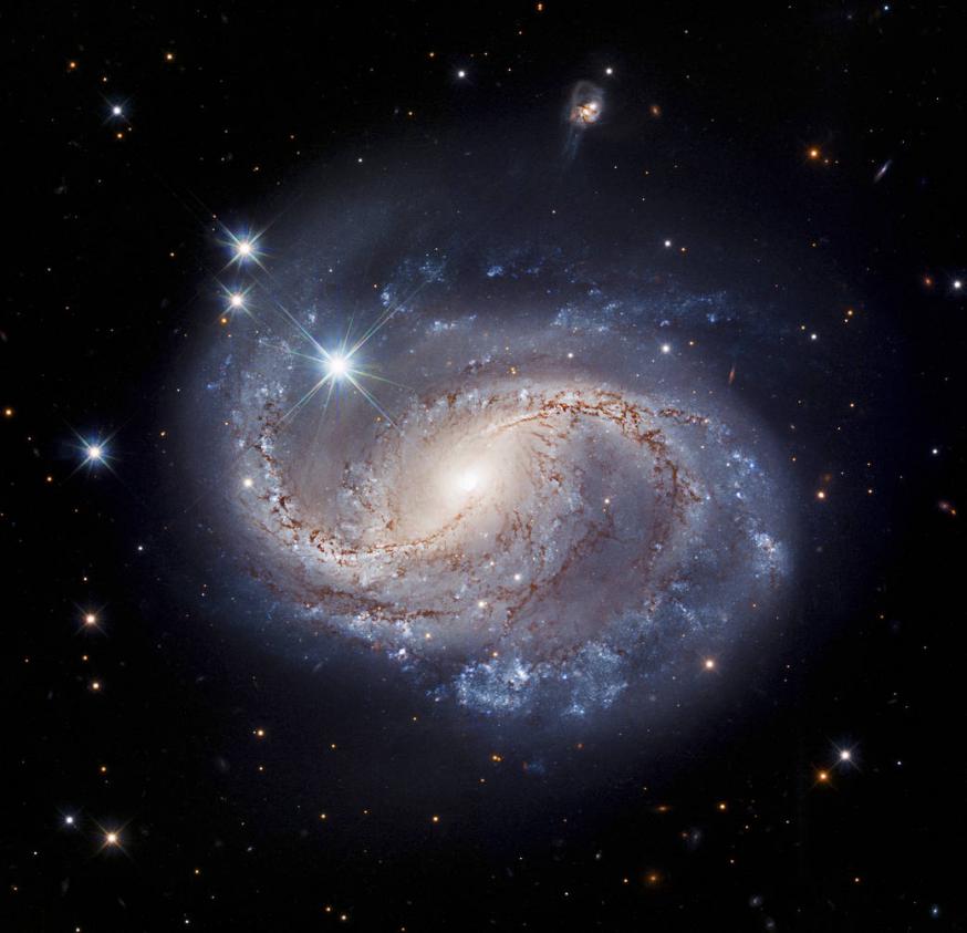 Foto van een sterrenstelsel met de hubble telescoop © NASA