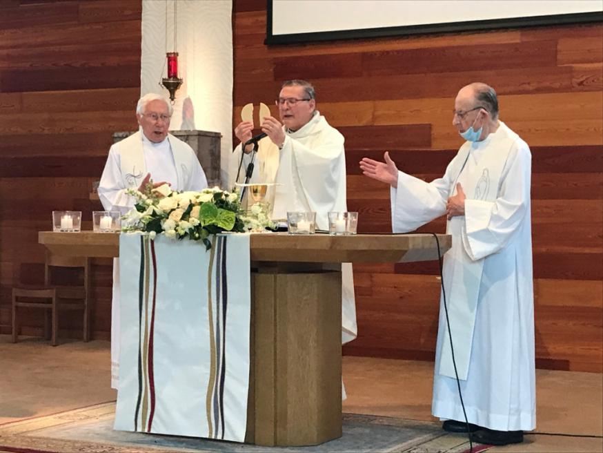 Priester André en priester Michiel waren te gast. 