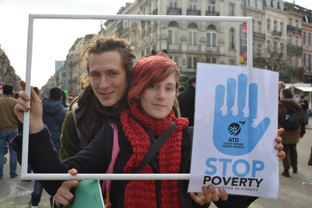 ATD vierde wereld voert actie onder het motto 'Stop armoede' © ATD vierde wereld