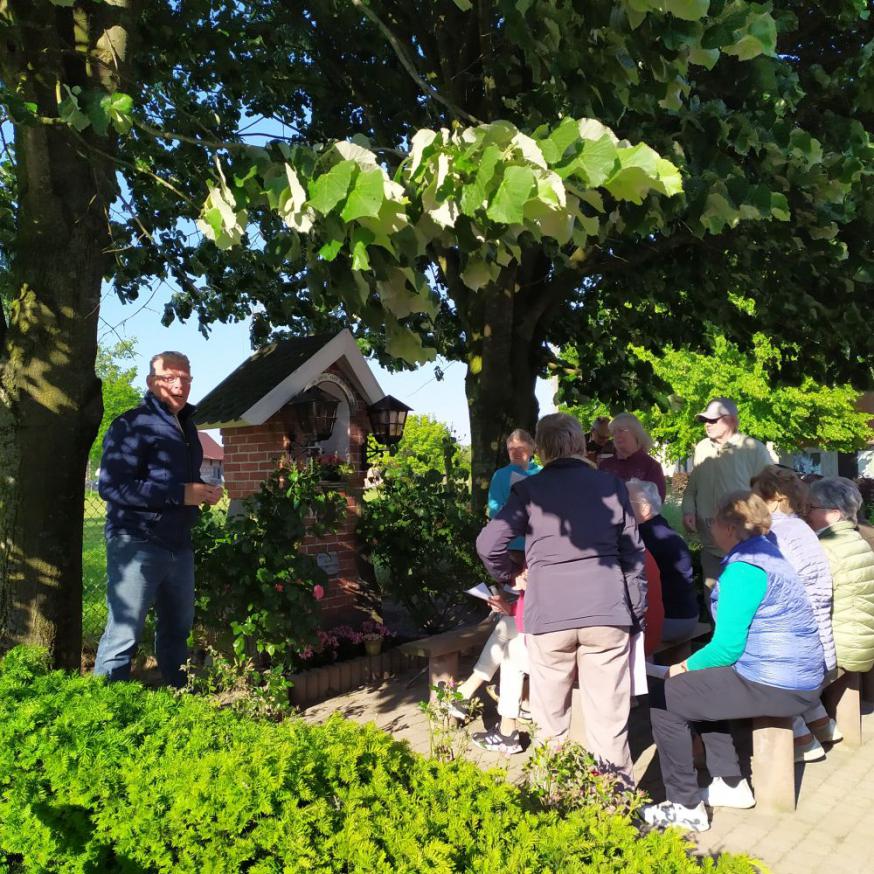 Gebedsmoment aan Polken kapel-1 