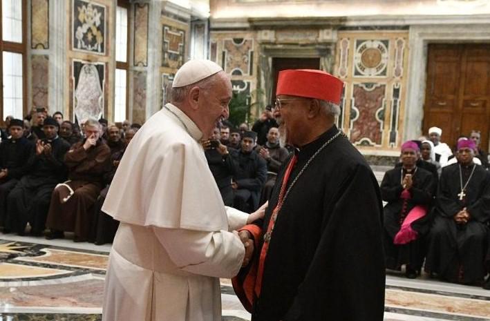 Kardinaal-aartseparch Berhaneyesus Demerew Souraphiel en paus Franciscus © VaticanMedia