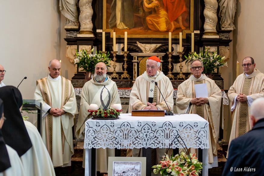 De jubileumviering met kardinaal De Kesel © Leon Alders