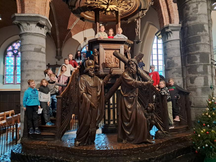 Verwondering in de H. Kruiskerk 