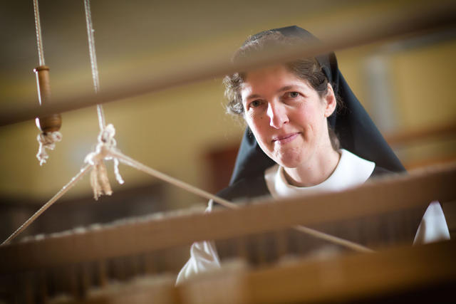 Van haar protestantse achtergrond neemt zuster Rebekka vooral de Bijbel en het woord mee. © Tony van Galen