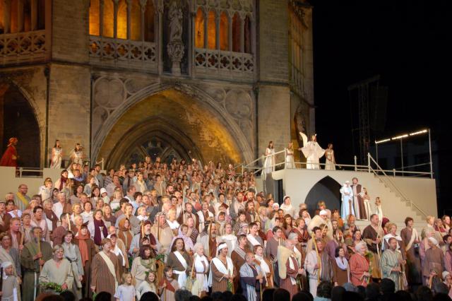 De basiliek van Tongeren tijdens de vorige editie van de Kroningsfeesten © Philippe Keulemans De basiliek van Tongeren tijdens de vorige editie van de Kroningsfeesten © Philippe Keulemans