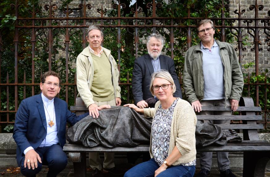 Vlnr Lode Aerts, Baudouin Van Overstraeten, Jean Kockerols, Griet Demeestere, Dominique Ballegeer © Foto Hellen Mardaga Vlnr Lode Aerts, Baudouin Van Overstraeten, Jean Kockerols, Griet Demeestere, Dominique Ballegeer © Foto Hellen Mardaga