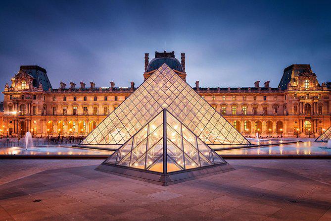 Het Louvre in Parijs © Wikipedia