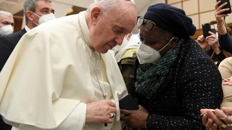 Paus Franciscus pleit in zijn boodschap voor Mediazondag 2023 voor het 'spreken met het hart' © Vatican Media