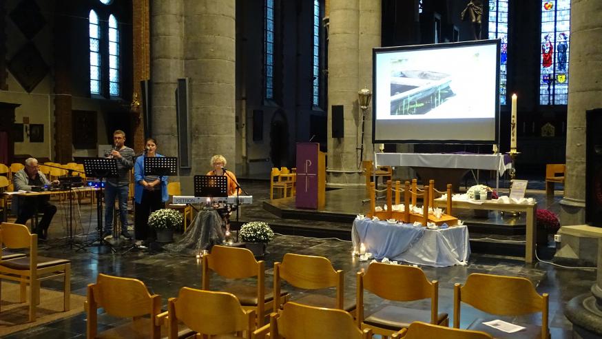 Gebedsdienst Meunyckenhof © J. Follet