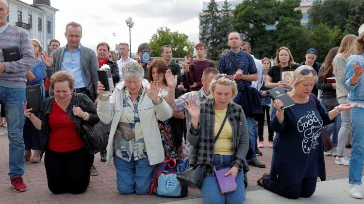 Processie voor de vrede in Minsk © Vatican Media