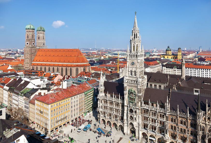 De Dom en het stadhuis van München © Wikipedia