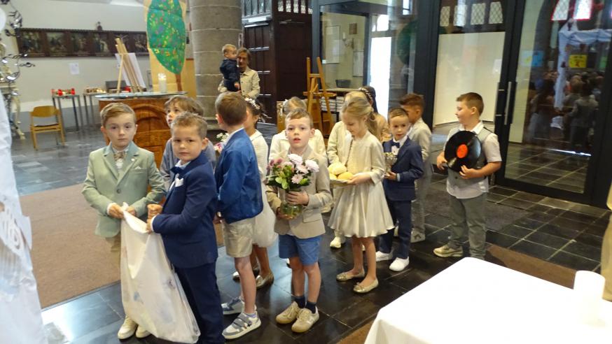 Eerste Communie Negensprong © J. Follet
