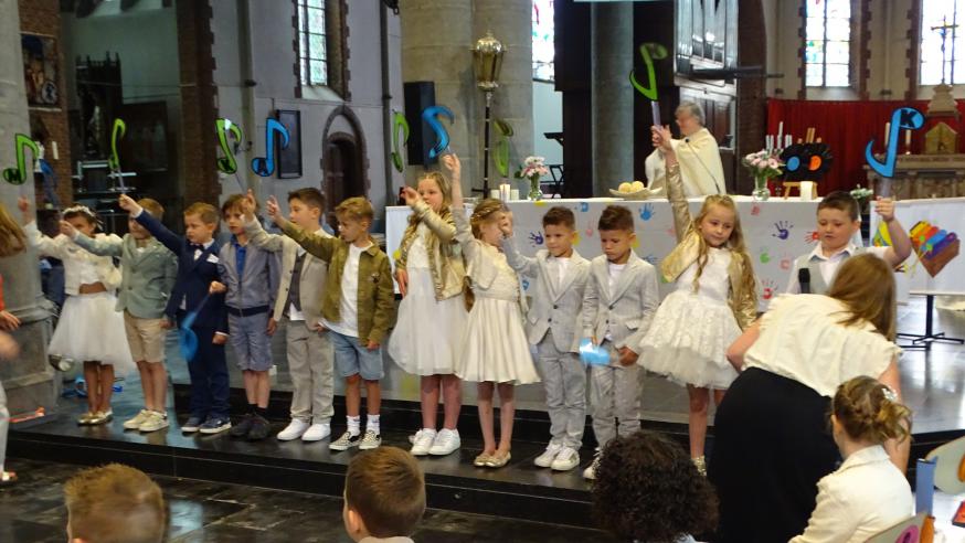 Eerste Communie Negensprong © J. Follet