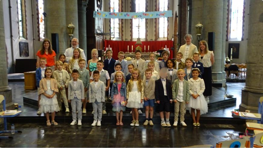 Eerste Communie Negensprong © J. Follet