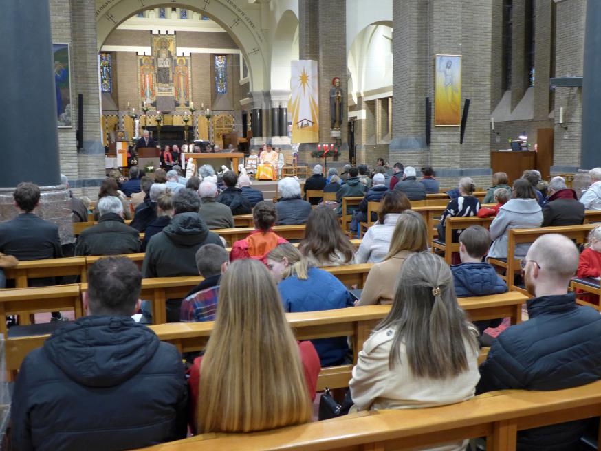 MOOIE VIERINGEN MET KERSTMIS! © Miet Lissens