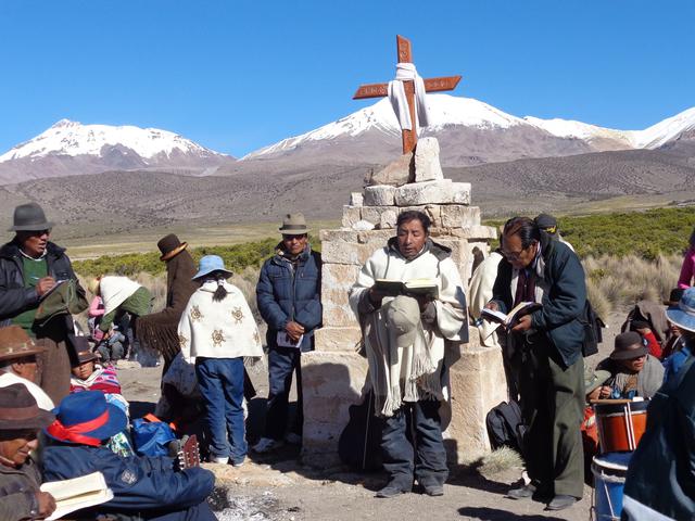 Parochiefeest in het Chachacomani-gebergte in het departement Ruro in Bolivië.