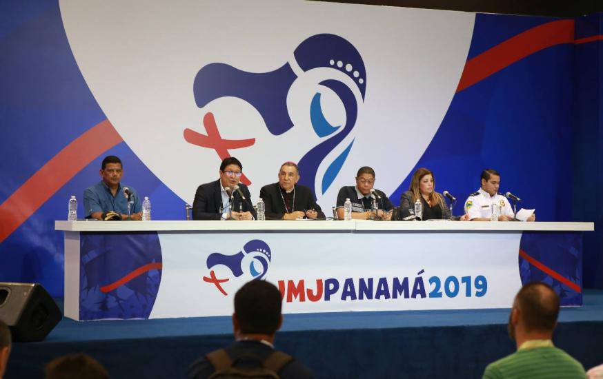 Persconferentie, met de aartsbisschop van Panama Stad © Vatican Media
