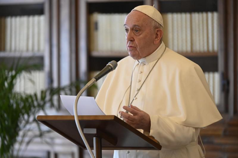Paus Franciscus tijdens het Regina Coeli van zondag © Vatican Media