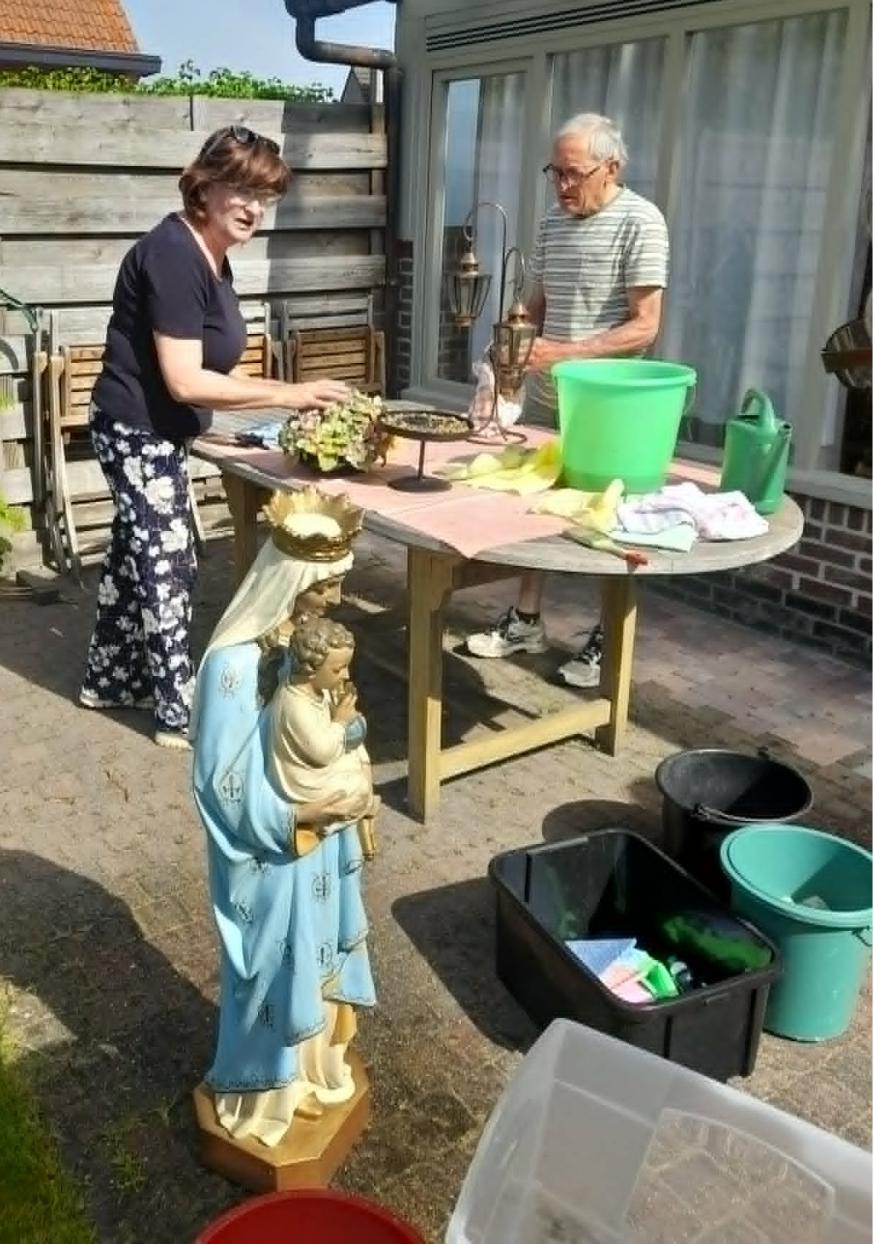 Schoonmaak Heikant kapel: beelden 