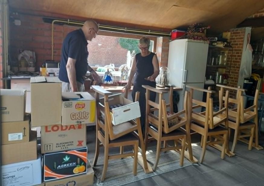 Schoonmaak Heikant kapel: verhuis 