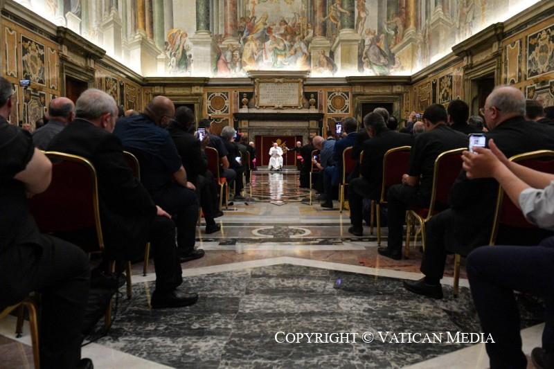 Paus Franciscus ontmoette donderdag bisschoppen en priesters uit Sicilië © Vatican Media