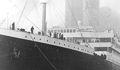 Titanic © www.fatherbyles.com Titanic © www.fatherbyles.com