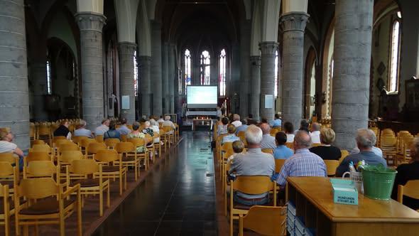 Verdergaan en herinneren 2026 © J. Follet