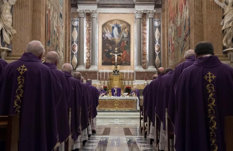 Paus Franciscus viert eucharistie met in Rome aanwezige kardinalen © SIR