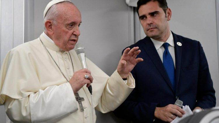 Paus Franciscus tijdens de terugvlucht uit Panama © Vatican Media