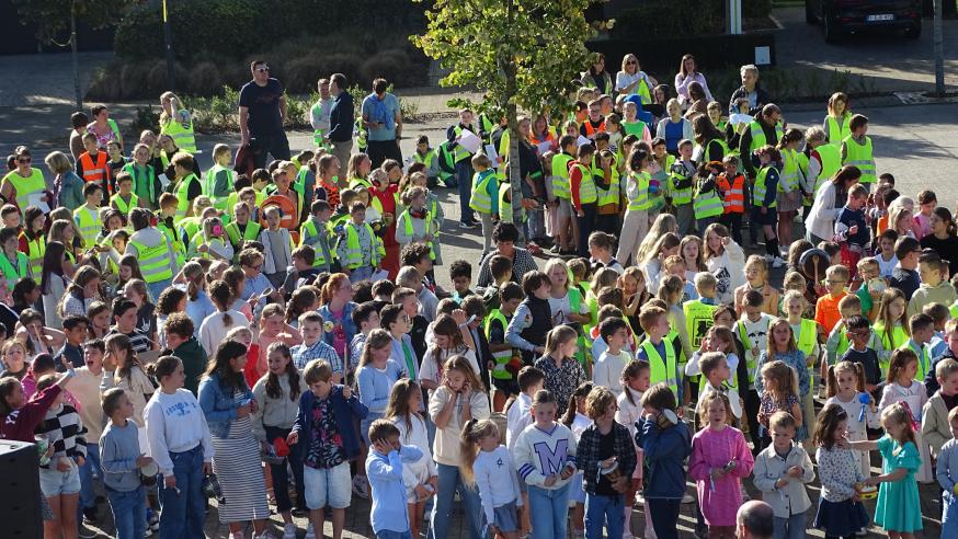 Lawaai maken voor Vrede © J. Follet