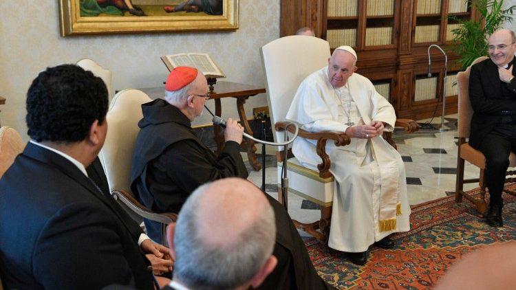 Ontmoeting met de onderzoekers uit Spanje © Vatican Media