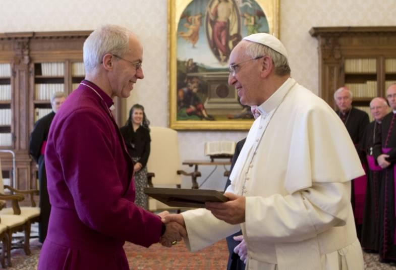 Aartsbisschop Justin Welby met paus Franciscus © C of E