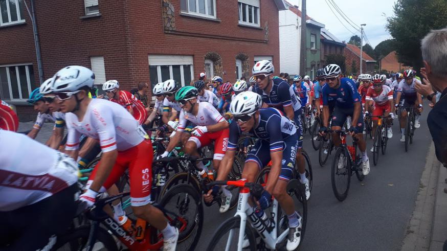 Het wk in België illustreerde mooi hoe het wielrennen mensen samenbrengt © Philippe Keulemans Het wk in België illustreerde mooi hoe het wielrennen mensen samenbrengt © Philippe Keulemans