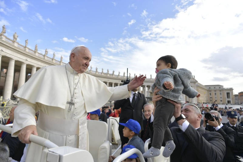Paus Franciscus tijdens de audiëntie van woensdag © Vatican Media Paus Franciscus tijdens de audiëntie van woensdag © Vatican Media
