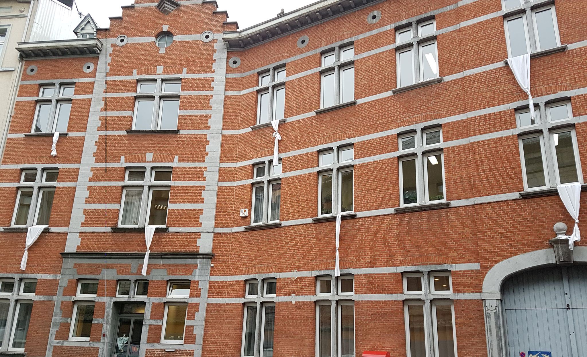 Vandaag werden de lakens buiten gehangen uit protest tegen armoede © Welzijnszorg Vandaag werden de lakens buiten gehangen uit protest tegen armoede © Welzijnszorg