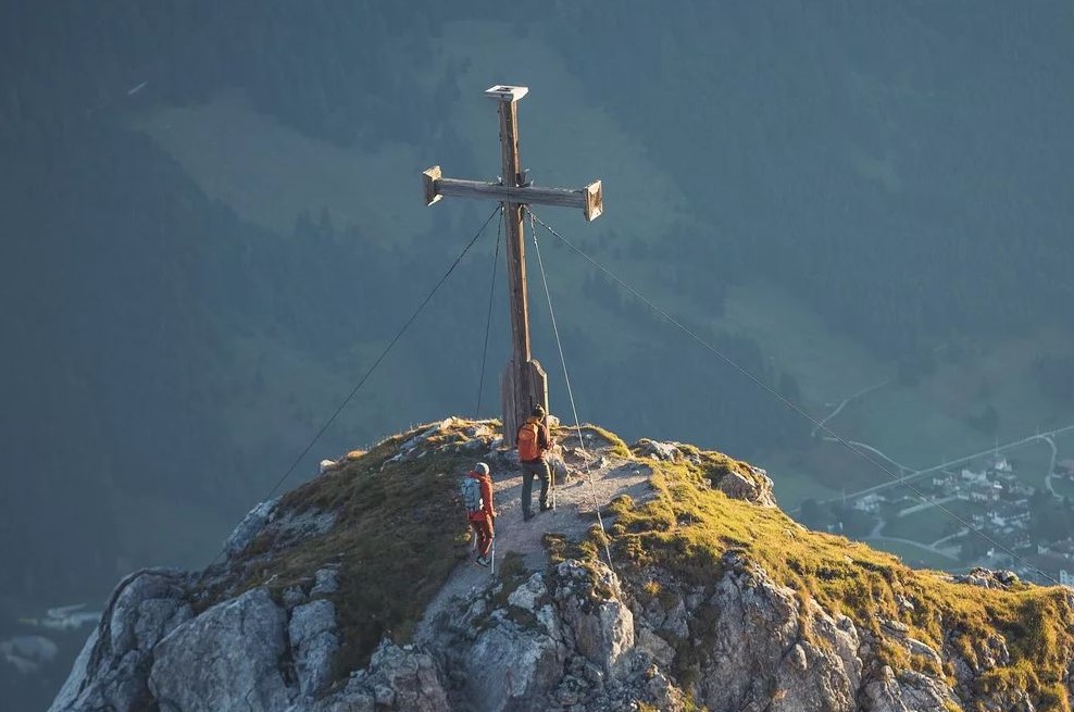 Mountain crosses evoke passions in Italy